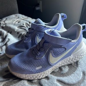 Lightly used & in amazing condition